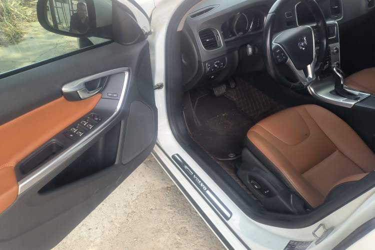 Used Volvo S60 2016 S60L T4 Zhiyuan Edition Driver Seat