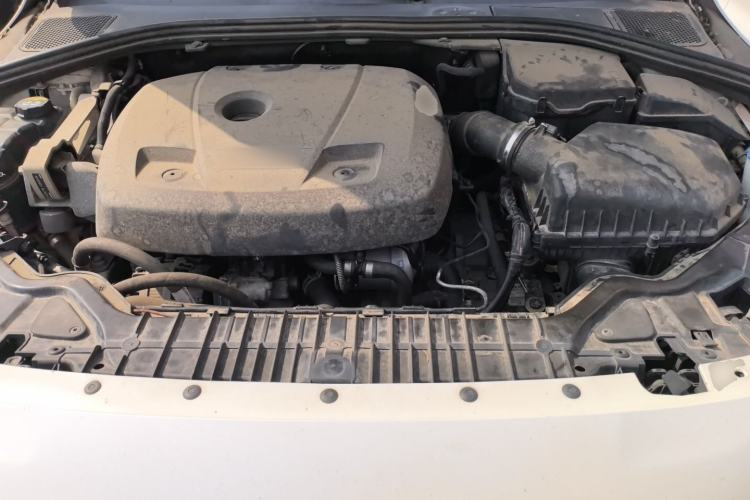 Used Volvo S60 2016 S60L T4 Zhiyuan Edition Engine Bay