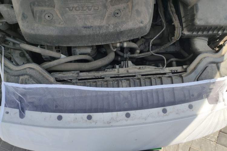 Used Volvo S60 2016 S60L T4 Zhiyuan Edition Engine Bay
