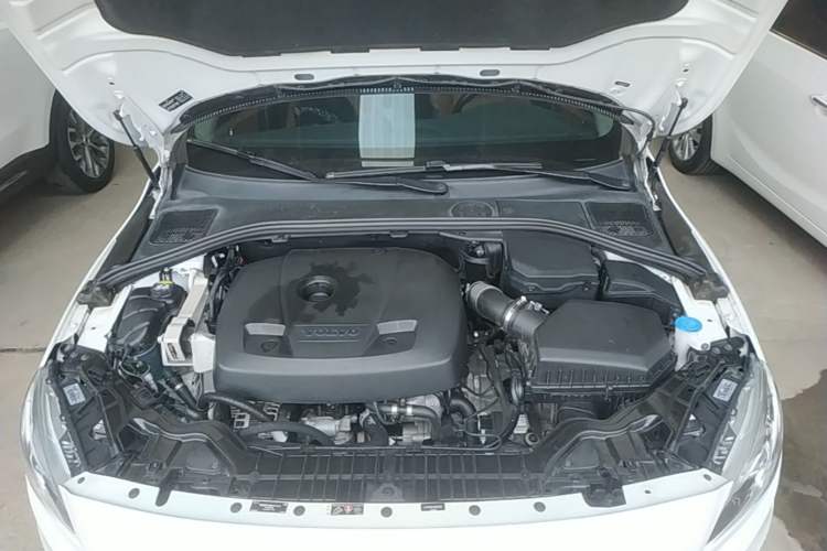 Used Volvo S60 2016 S60L T5 Intelligent Drive Edition Engine Bay