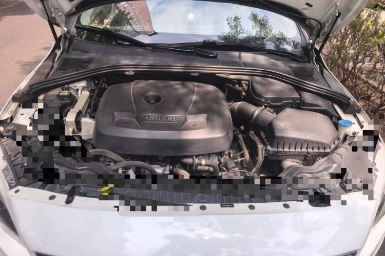 Used Volvo S60 2016 S60L T4 Zhiyuan Edition Engine Bay