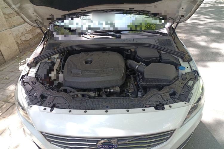 Used Volvo S60 2016 S60L T4 Zhiyuan Edition Engine Bay