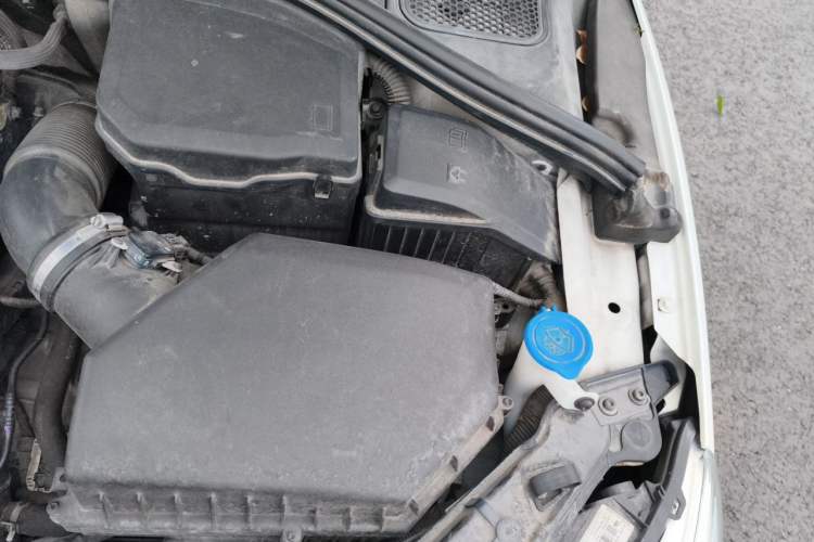 Used Volvo S60 2016 S60L T4 Zhiyuan Edition Engine Bay Left