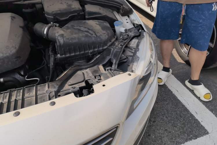 Used Volvo S60 2016 S60L T4 Zhiyuan Edition Engine Bay Left