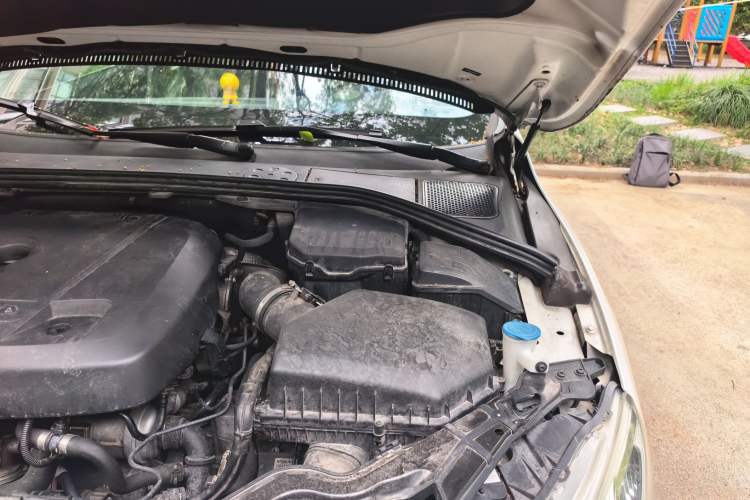 Used Volvo S60 2016 S60L T5 Intelligent Drive Edition Engine Bay Left