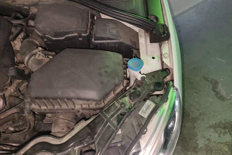 Used Volvo S60 2016 S60L T4 Zhiyuan Edition Engine Bay Left