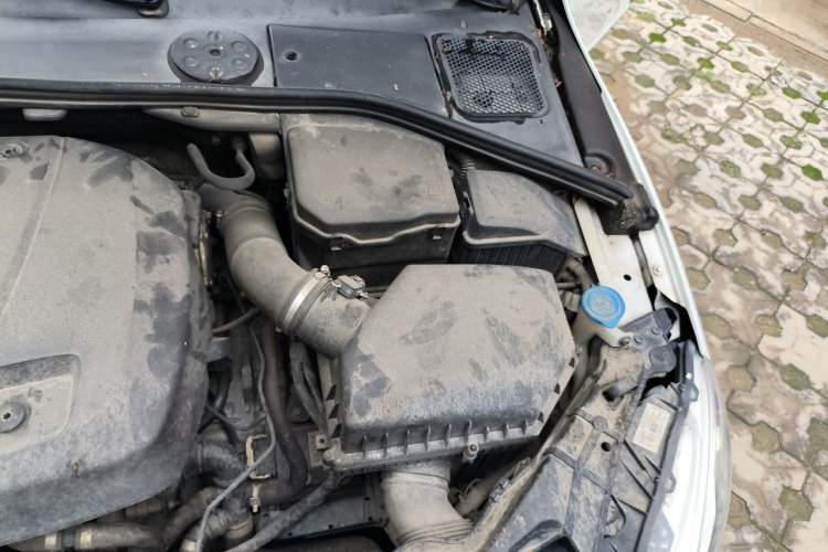 Used Volvo S60 2016 S60L T4 Zhiyuan Edition Engine Bay Left