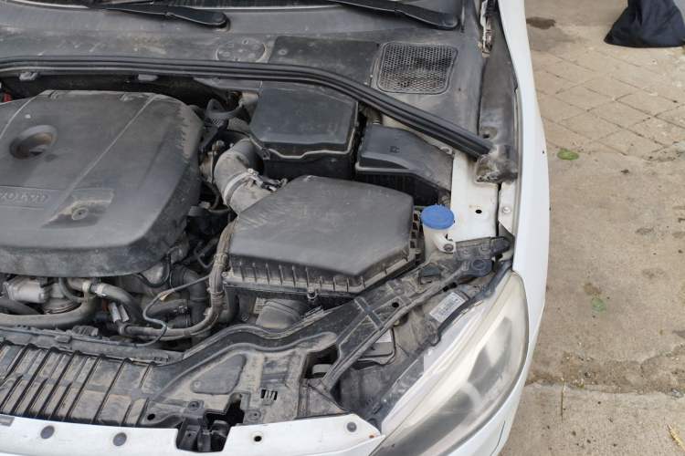 Used Volvo S60 2016 S60L T5 Intelligent Drive Edition Engine Bay Left