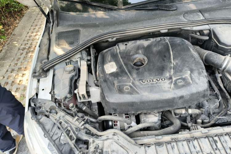 Used Volvo S60 2016 S60L T5 Intelligent Drive Edition Engine Bay Right