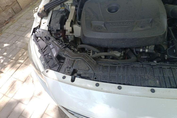 Used Volvo S60 2016 S60L T4 Zhiyuan Edition Engine Bay Right