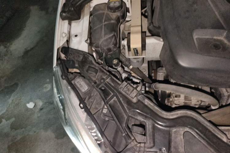 Used Volvo S60 2016 S60L T4 Zhiyuan Edition Engine Bay Right