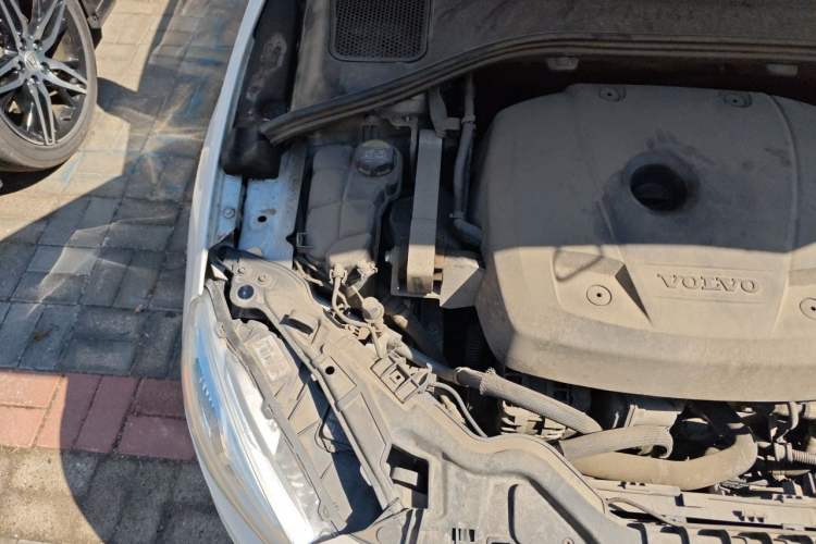 Used Volvo S60 2016 S60L T5 Intelligent Drive Edition Engine Bay Right