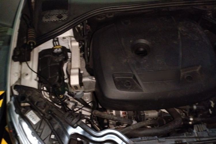 Used Volvo S60 2016 S60L T4 Zhiyuan Edition Engine Bay Right