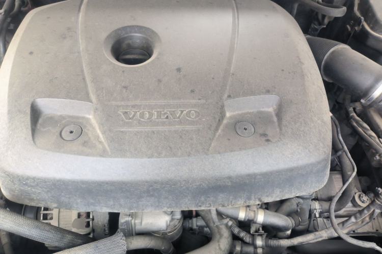 Used Volvo S60 2016 S60L T4 Zhiyuan Edition Engine Bay