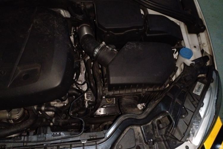 Used Volvo S60 2016 S60L T4 Zhiyuan Edition Engine Bay
