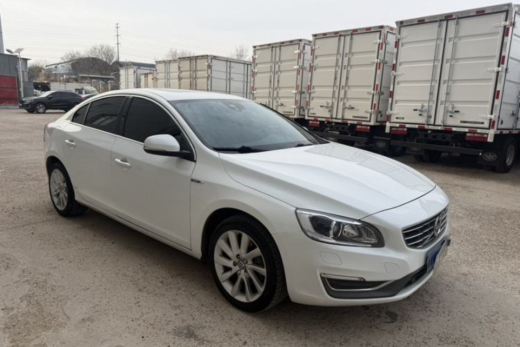 Used Volvo S60 2016 S60L T4 Zhiyuan Edition Exterior 10