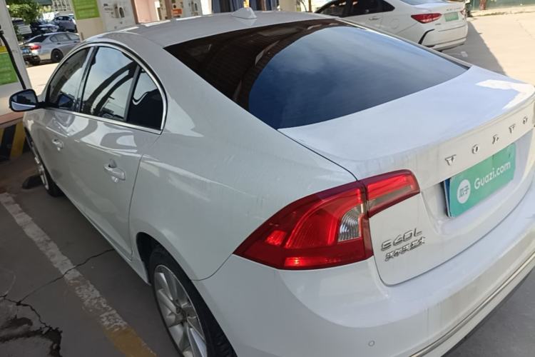 Used Volvo S60 2016 S60L T4 Zhiyuan Edition Exterior 2