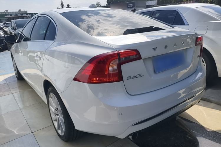 Used Volvo S60 2016 S60L T4 Zhiyuan Edition Exterior 2