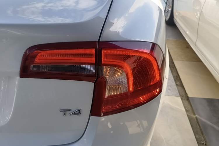 Used Volvo S60 2016 S60L T4 Zhiyuan Edition Exterior 3