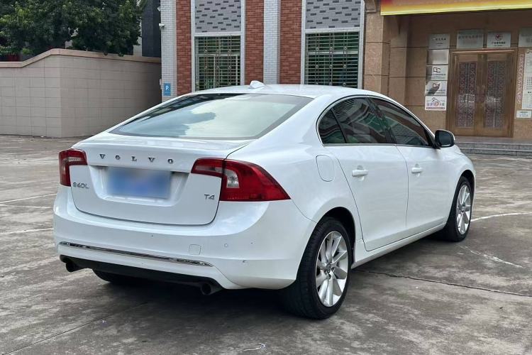 Used Volvo S60 2016 S60L T4 Zhiyuan Edition Exterior 4