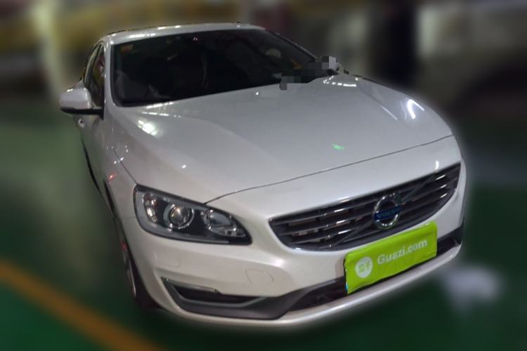 Used Volvo S60 2016 S60L T4 Zhiyuan Edition Front Right 45 Deg