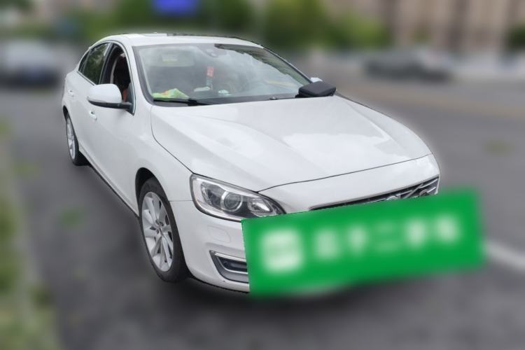 Used Volvo S60 2016 S60L T4 Zhiyuan Edition Front Right 45 Deg