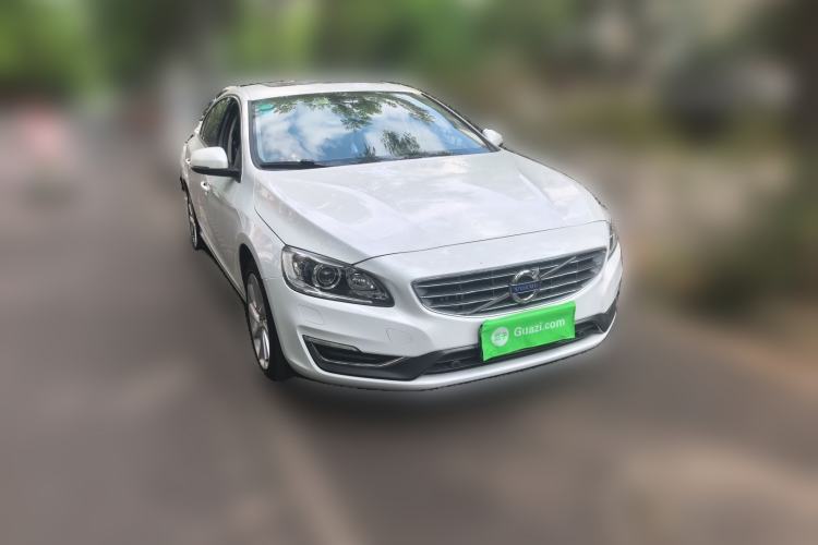 Used Volvo S60 2016 S60L T4 Zhiyuan Edition Front Right 45 Deg
