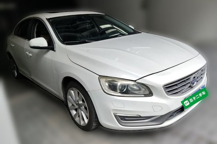 Used Volvo S60 2016 S60L T4 Zhiyuan Edition Front Right 45 Deg