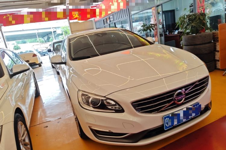 Used Volvo S60 2016 S60L T4 Zhiyuan Edition Front Right 45 Deg
