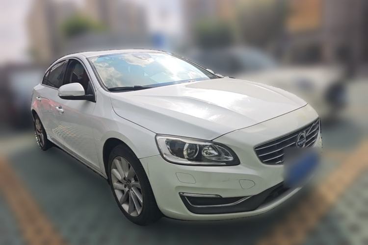 Used Volvo S60 2016 S60L T4 Zhiyuan Edition Front Right 45 Deg