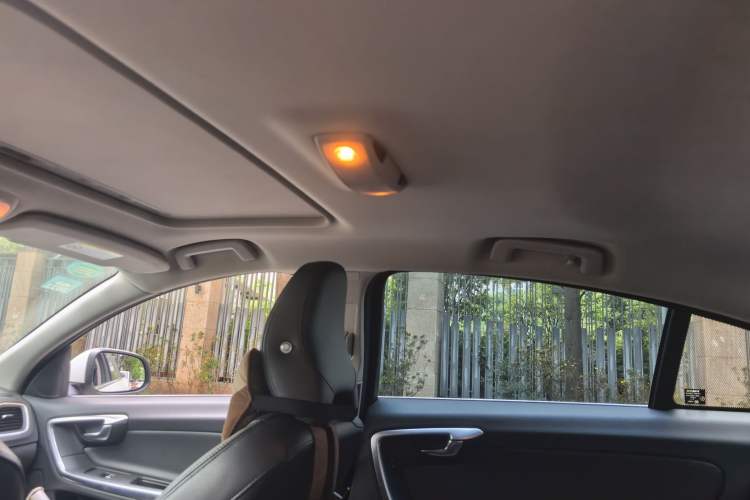 Used Volvo S60 2016 S60L T4 Zhiyuan Edition Headliner