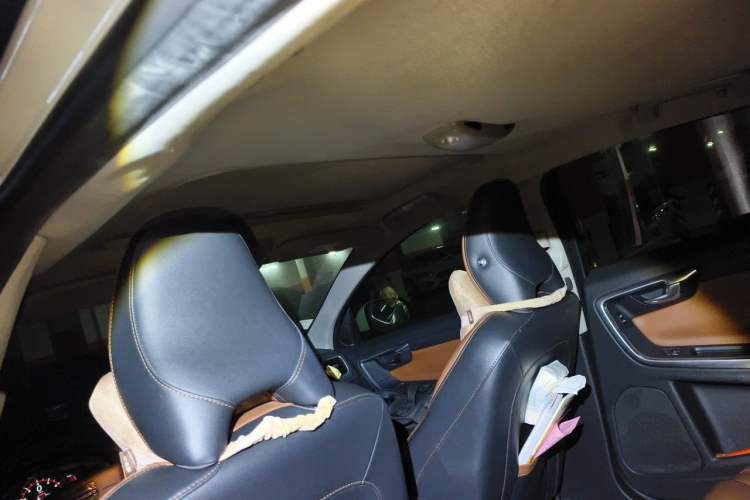 Used Volvo S60 2016 S60L T4 Zhiyuan Edition Headliner