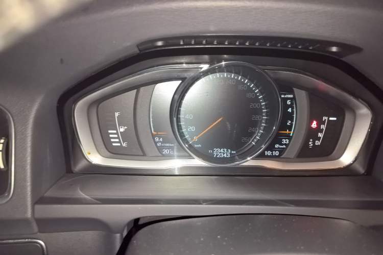 Used Volvo S60 2016 S60L T4 Zhiyuan Edition Instrument Cluster