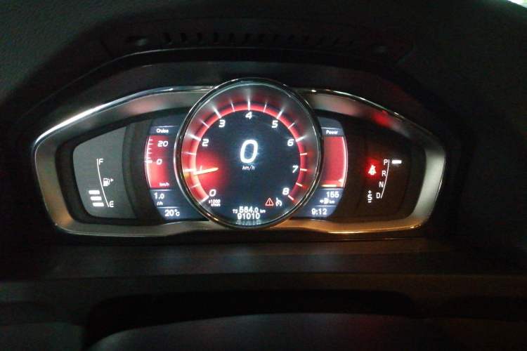 Used Volvo S60 2016 S60L T4 Zhiyuan Edition Instrument Cluster