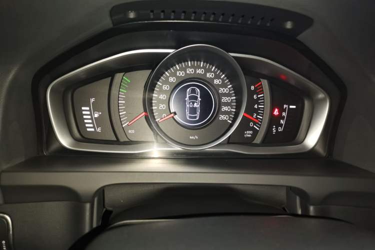 Used Volvo S60 2016 S60L T3 Smart Drive Edition Instrument Cluster