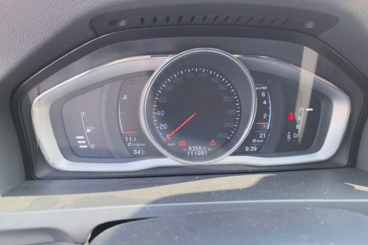Used Volvo S60 2016 S60L T4 Zhiyuan Edition Instrument Cluster