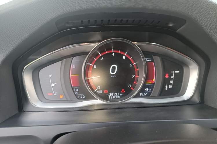 Used Volvo S60 2016 S60L T4 Zhiyuan Edition Instrument Cluster