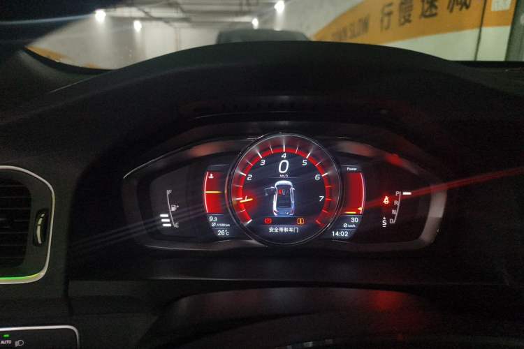 Used Volvo S60 2016 S60L T4 Zhiyuan Edition Instrument Cluster
