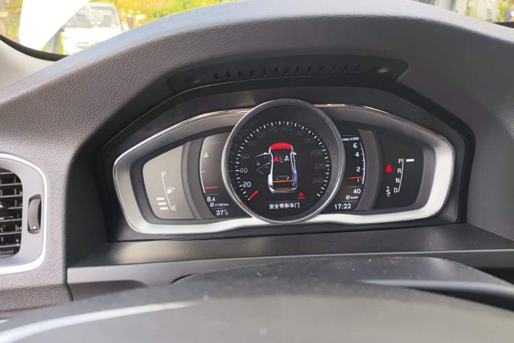 Used Volvo S60 2016 S60L T4 Zhiyuan Edition Instrument Cluster