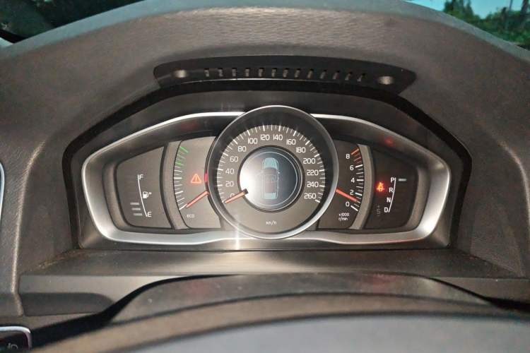Used Volvo S60 2016 S60L T3 Smart Drive Edition Instrument Cluster