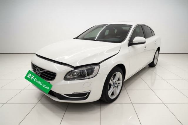 Ojetý Volvo S60 2016 S60L T5 Intelligent Drive Edition