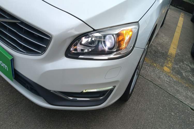 Used Volvo S60 2016 S60L T5 Intelligent Drive Edition Left Front Headlight