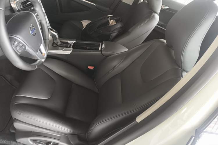 Used Volvo S60 2016 S60L T4 Zhiyuan Edition Left Front Seat