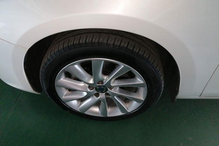 Used Volvo S60 2016 S60L T4 Zhiyuan Edition Left Front Wheel Hub