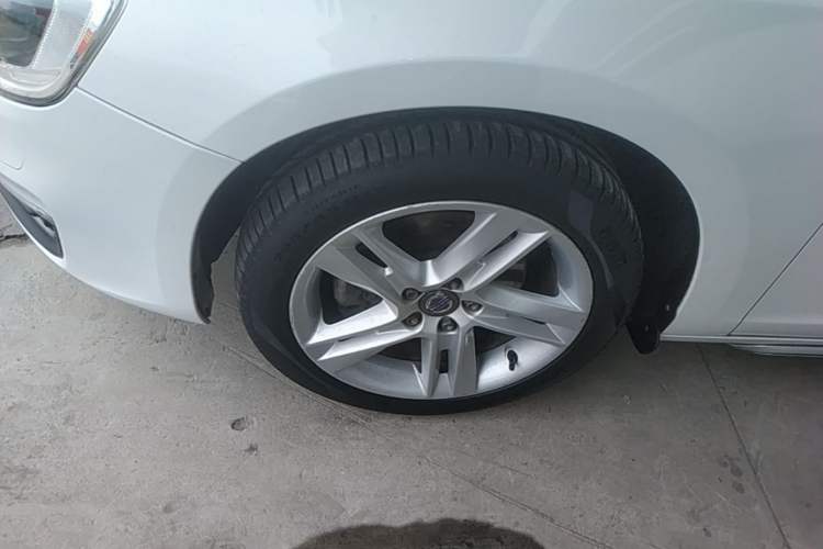 Used Volvo S60 2016 S60L T5 Intelligent Drive Edition Left Front Wheel Hub