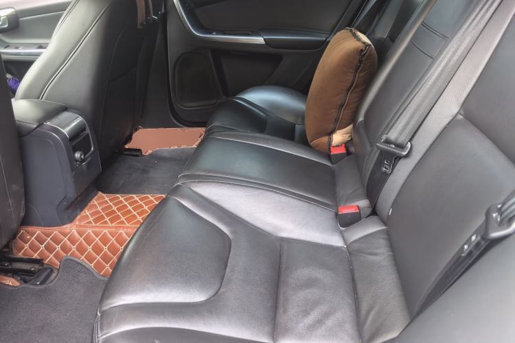 Used Volvo S60 2016 S60L T4 Zhiyuan Edition Left Rear Seat