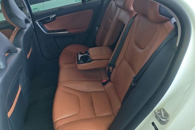 Used Volvo S60 2016 S60L T5 Intelligent Drive Edition Left Rear Seat