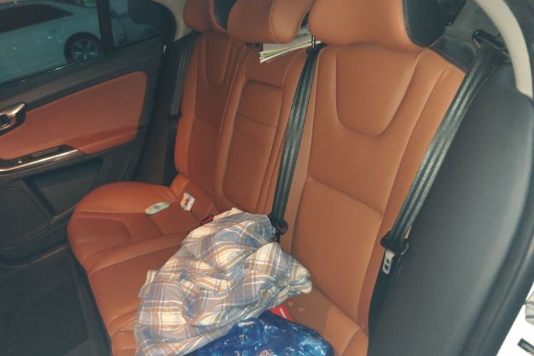 Used Volvo S60 2016 S60L T4 Zhiyuan Edition Left Rear Seat