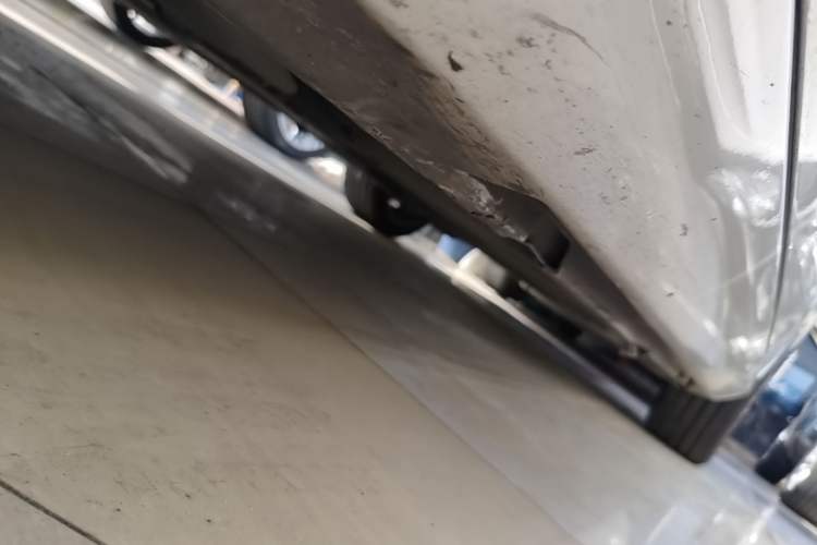 Used Volvo S60 2016 S60L T4 Zhiyuan Edition Left Side Sill