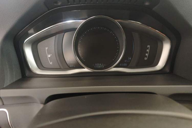 Used Volvo S60 2016 S60L T5 Intelligent Drive Edition Odometer Close Up